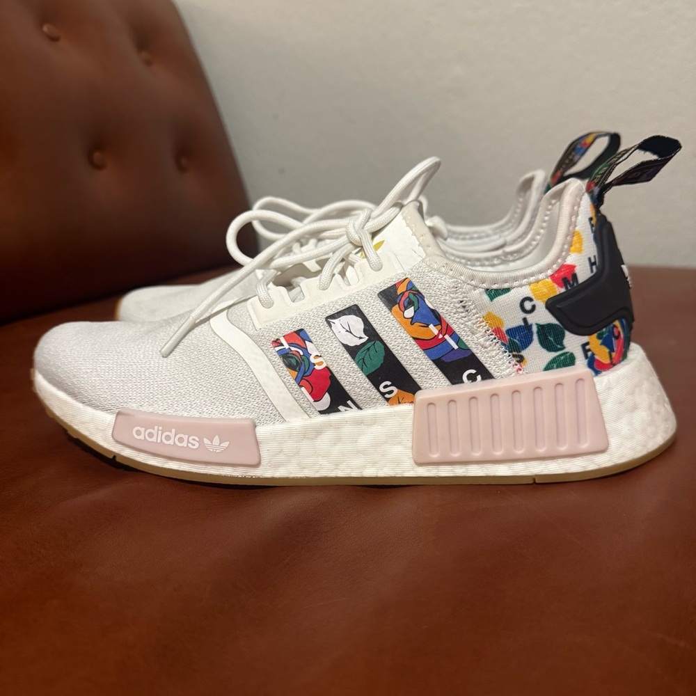 Adidas women’s rich mnisi NMD R1 shoes- cloud white /clear pink